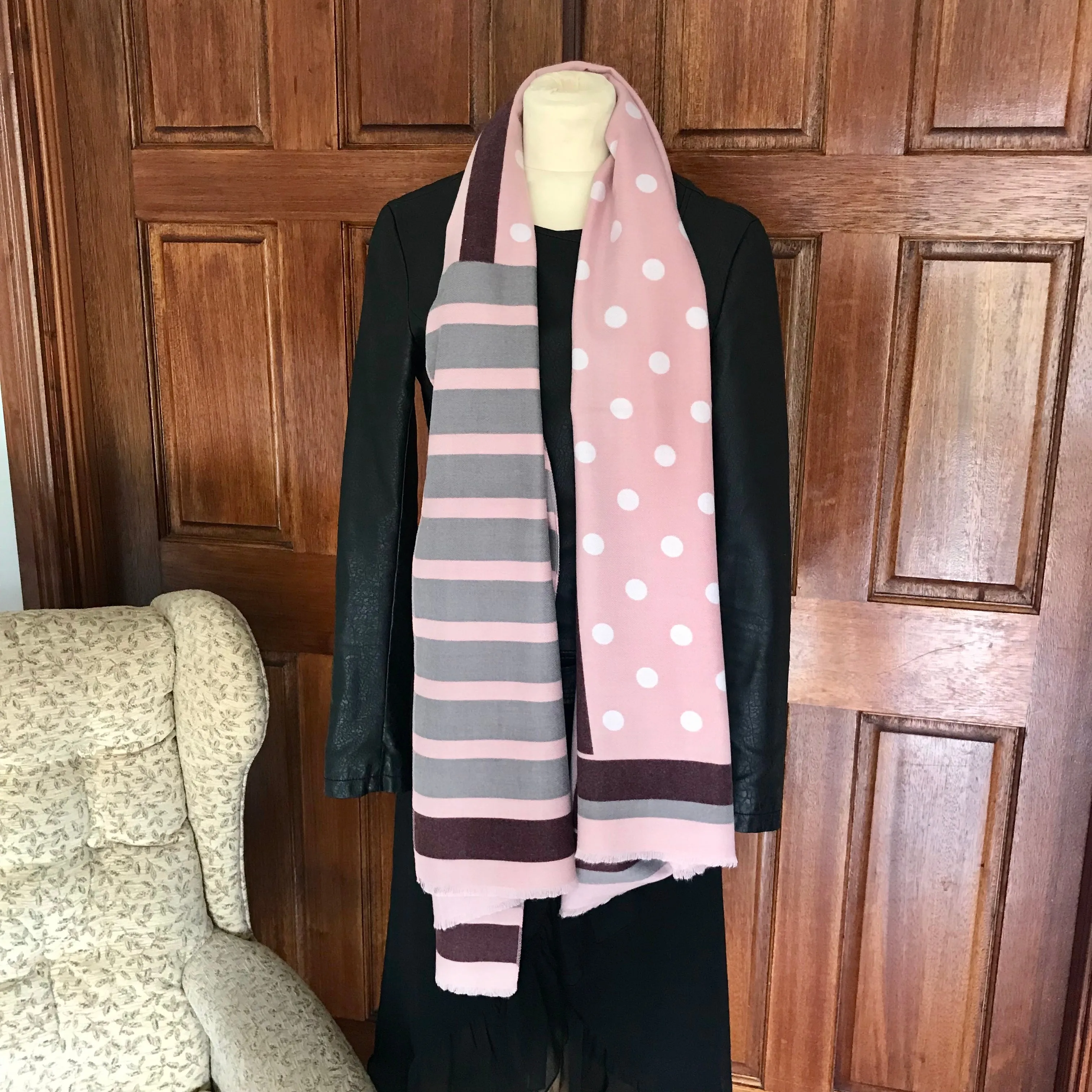 Dots & Stripes Cashmere Feel Scarf in Grey & Pink