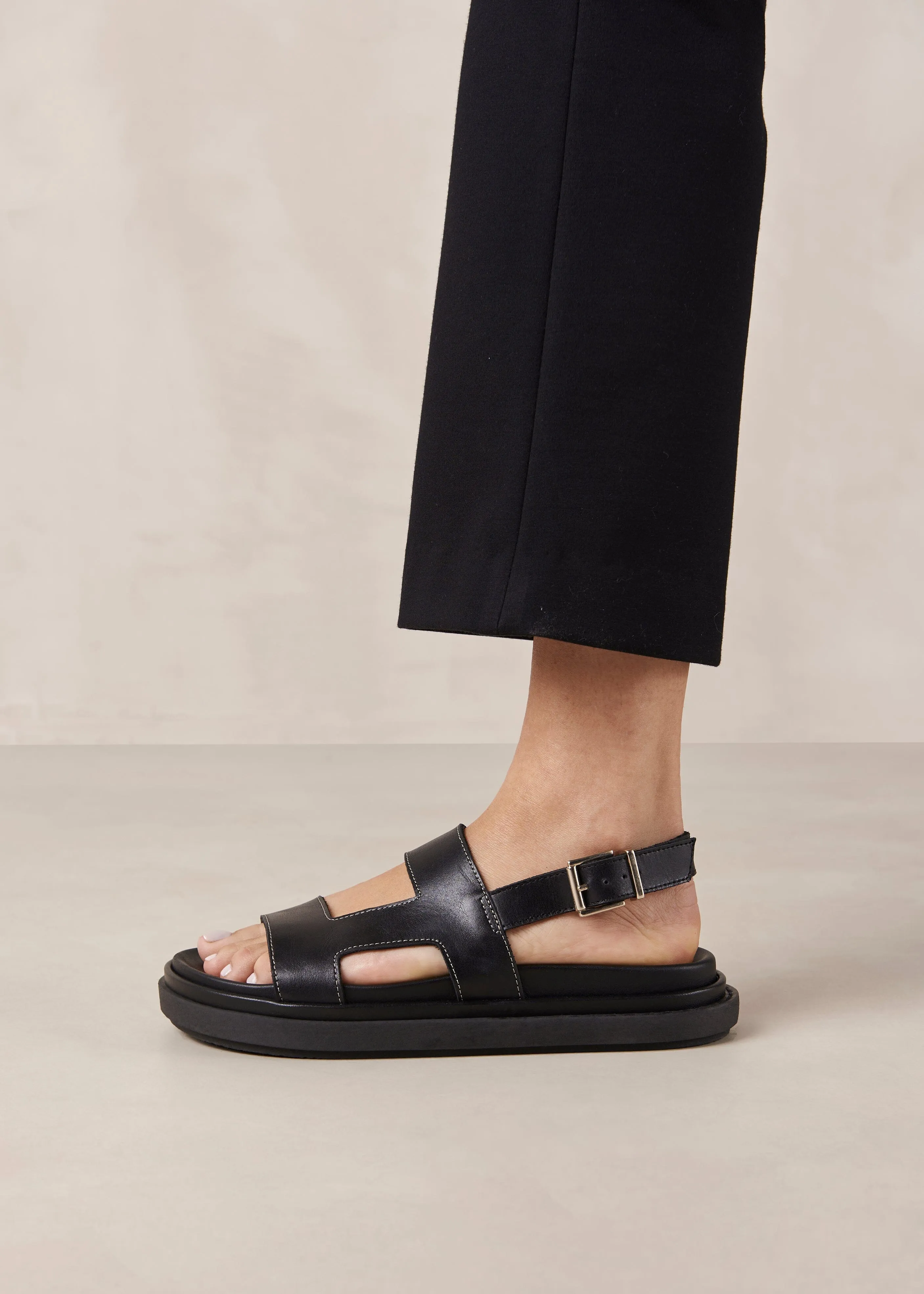 Lorelei Black Leather Sandals